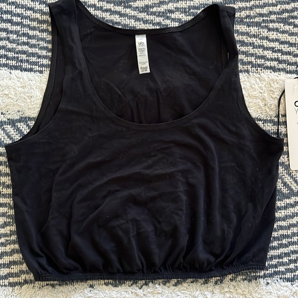 NWT Alo Yoga Cool Breeze Tank - size XS - black - Picture 4 of 7